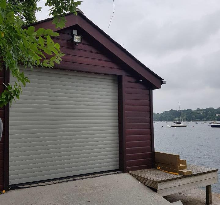Insulated Roller Garage Door: Enhance Thermal Efficiency and Security
